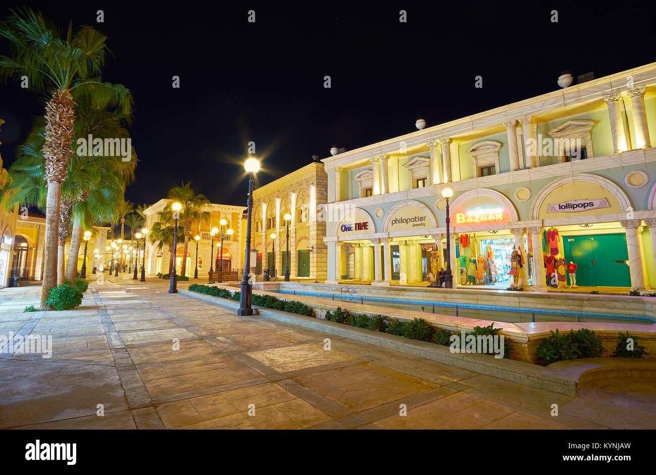 SHARM EL SHEIKH, EGYPT DECEMBER 15, 2017 Il Mercato shopping street
