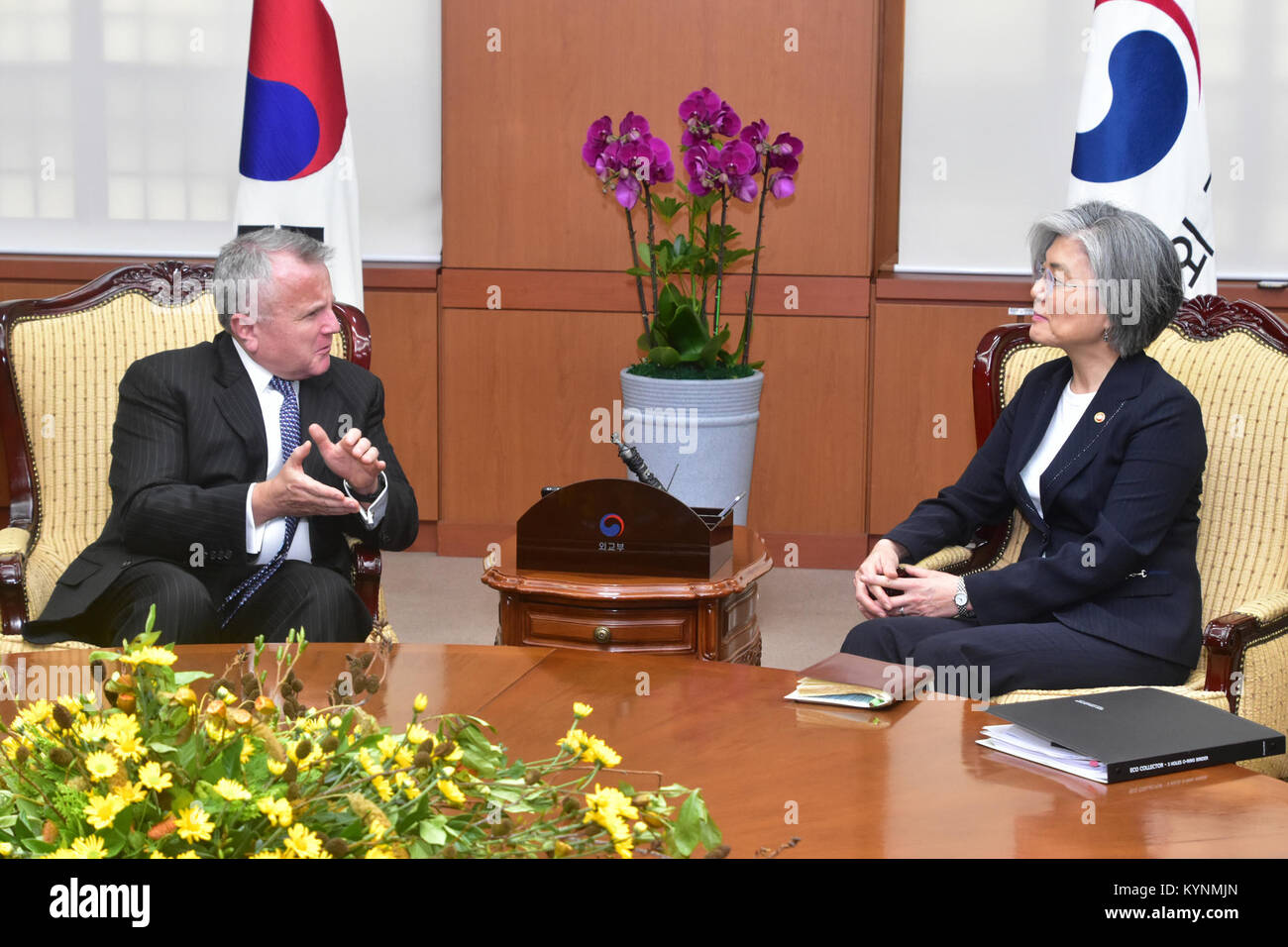 Deputy Secretary of State John Sullivan meets with Republic of Korea Foreign Minister Kang Kyung-wha in Seoul, South Korea on October 18, 2017. Stock Photo