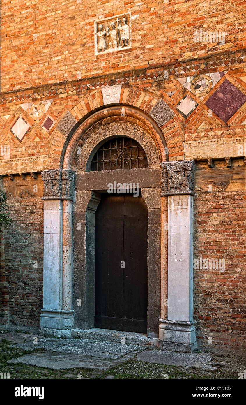 Italy Emilia Romagna Bologna Piazza Santo Stefano Complex Of Santo Stock Photo Alamy