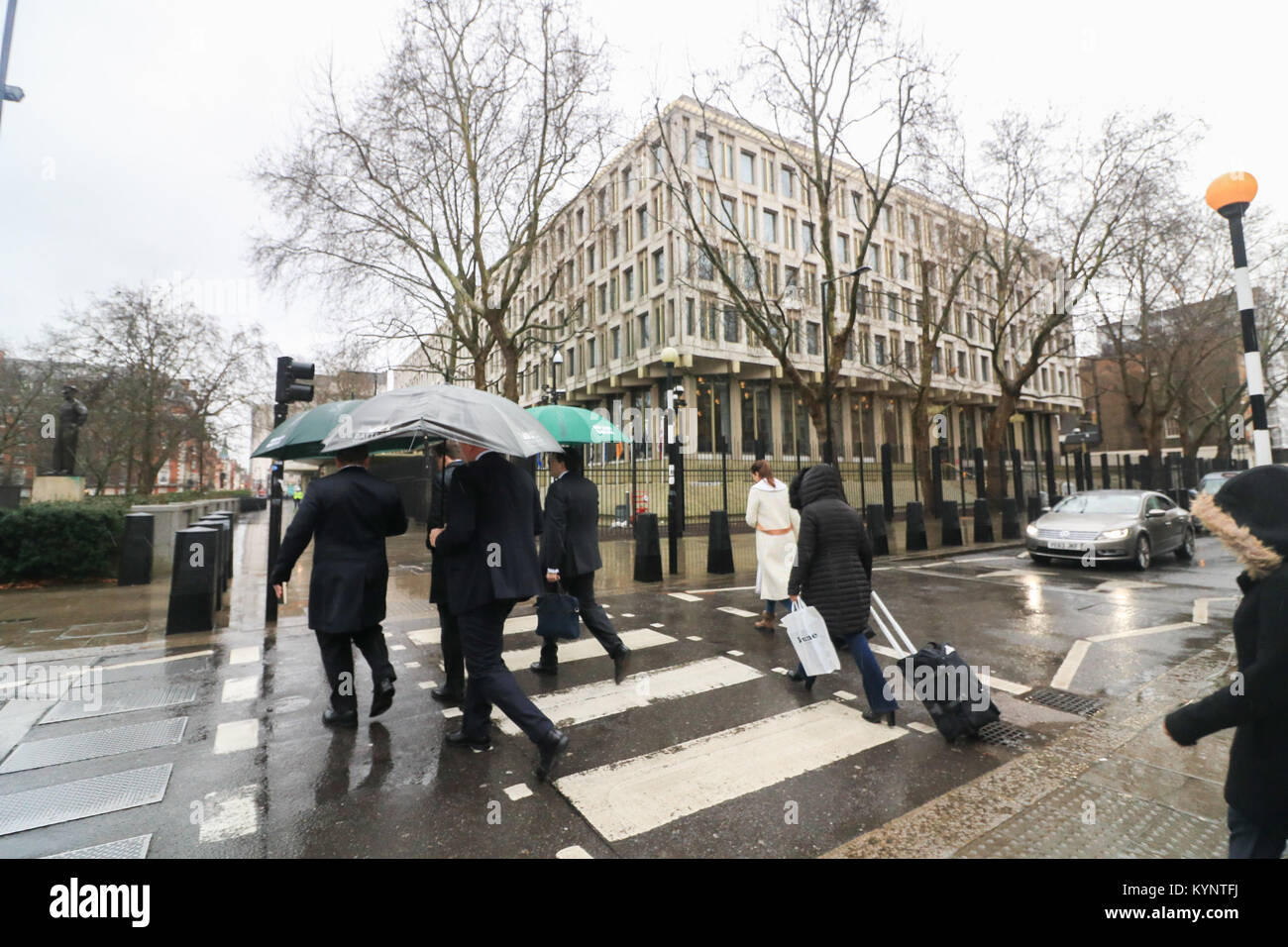 London, UK. 15th Jan, 2018. The London embassy of the United States prepares to close as it relocates to new premises in Nine Elms Vauxhall. The American Diplomatic mission has been based in Grosvenor Square Mayfair since 1960 and designed by Finnish American architect Eero Saarinen  Credit: amer ghazzal/Alamy Live News Stock Photo