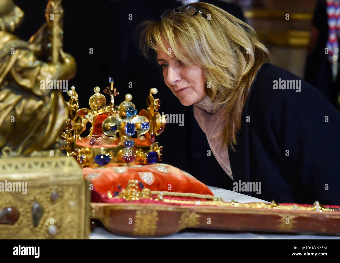 Prague Castle, Czech Republic. 15th Jan, 2018. Prague Mayor Adriana Krnacova and other six key holders unlocked chamber with crown jewels in St. Vitus Cathedral at Prague Castle, Czech Republic, on Monday, January 15, 2018. They will be displayed there as of Tuesday. Credit: Vit Simanek/CTK Photo/Alamy Live News Stock Photo