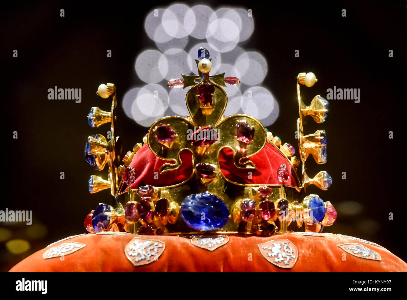 Prague Castle, Czech Republic. 15th Jan, 2018. Czech President Milos Zeman (not pictured) and other six key holders unlocked chamber with crown jewels (pictured) in St. Vitus Cathedral at Prague Castle, Czech Republic, on Monday, January 15, 2018. They will be displayed there as of Tuesday. Credit: Vit Simanek/CTK Photo/Alamy Live News Stock Photo