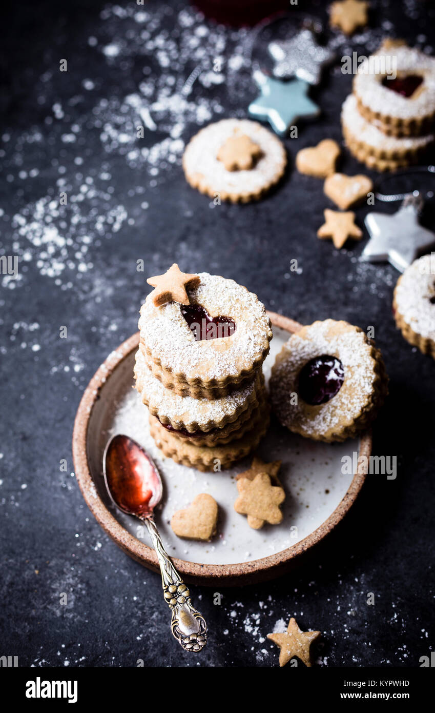 Pistachio strawberry linzer cookies Stock Photo Alamy