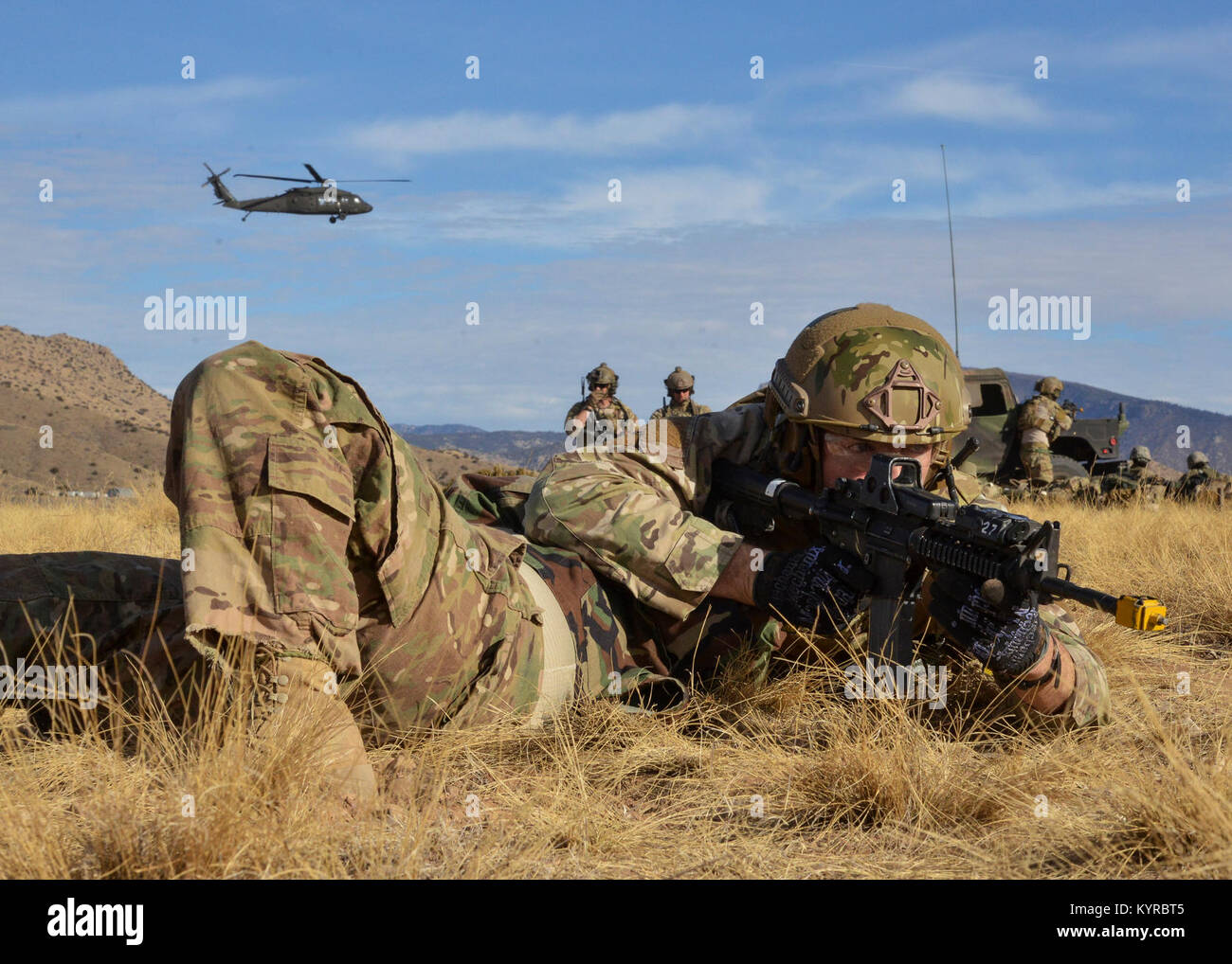 A student from the USAF Pararescue School shields a wounded Airman ...
