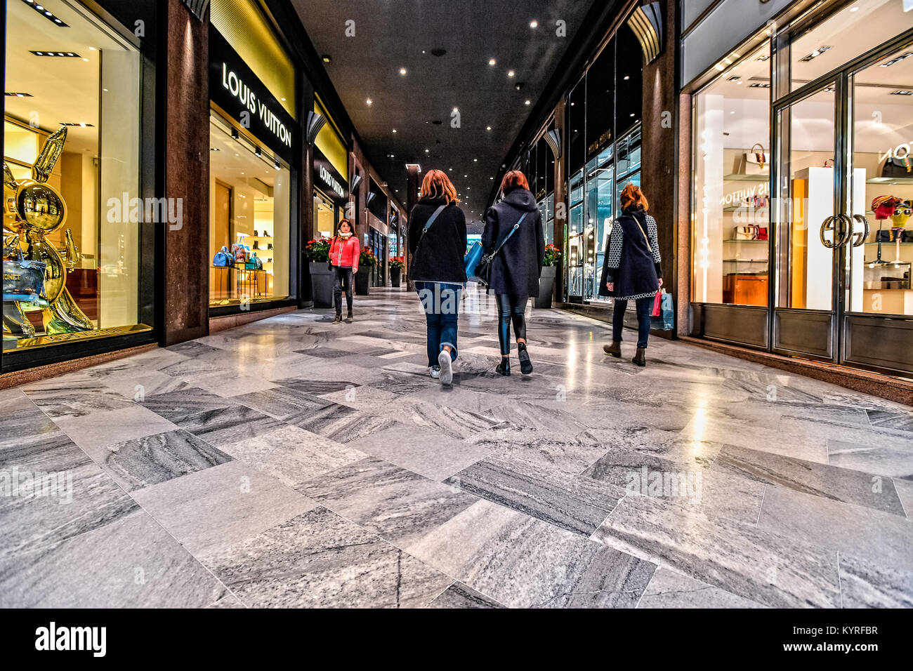 Cavour bologna hi-res stock photography and images - Alamy