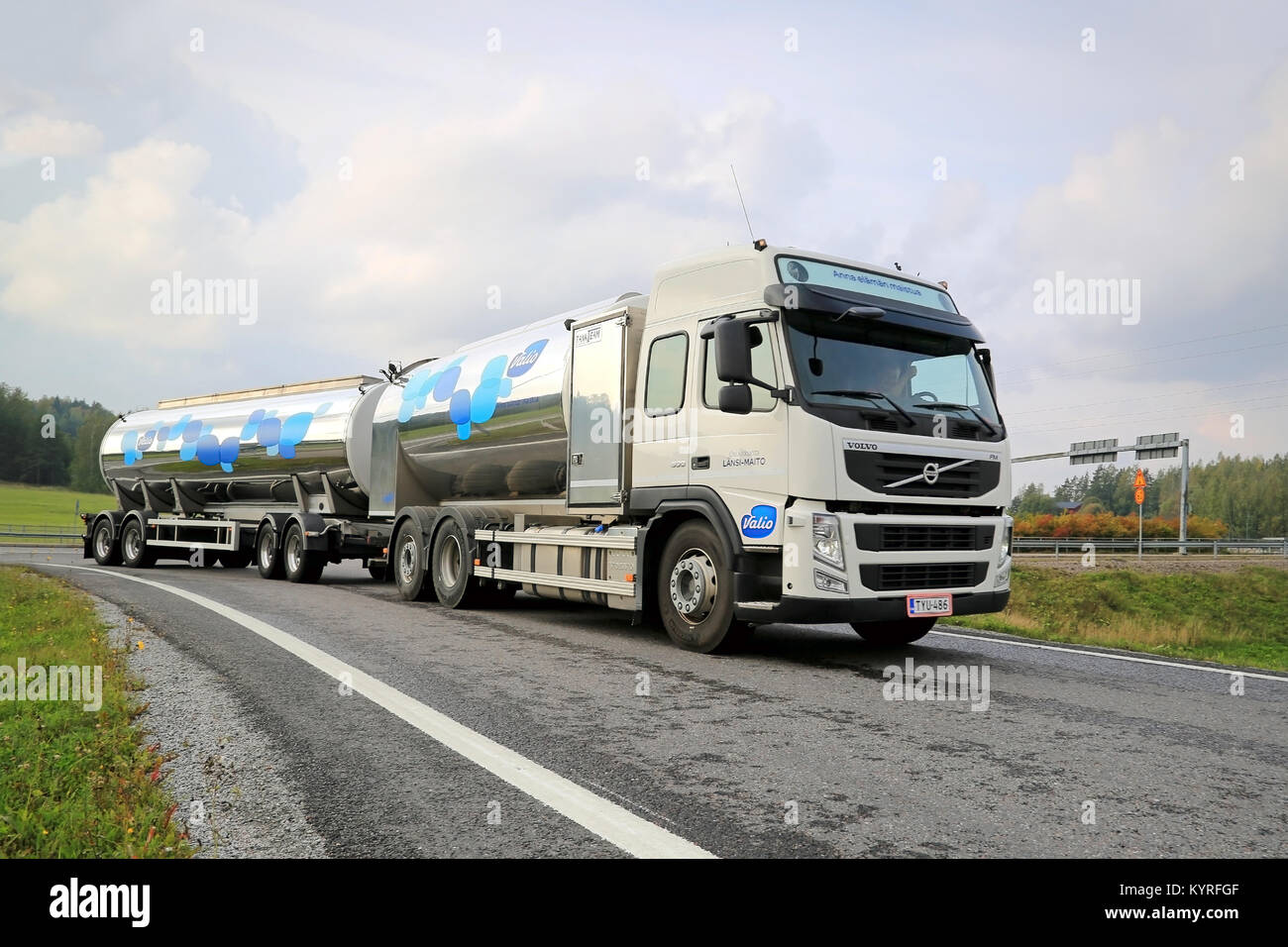 milk tank truck dairy high resolution stock photography and images alamy