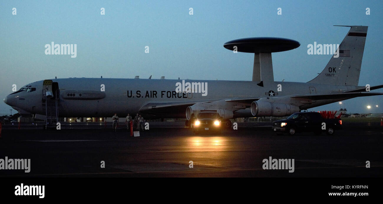 An E 3 Sentry From Tinker Air Force Base Waits For Its Crew To Board At Joint Base Pearl Harbor Hickam Flight Line On Jan 11 18 Tinker Afb Reserve Members From The