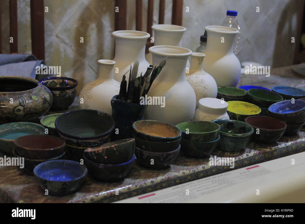 Persian ceramics hi-res stock photography and images - Alamy