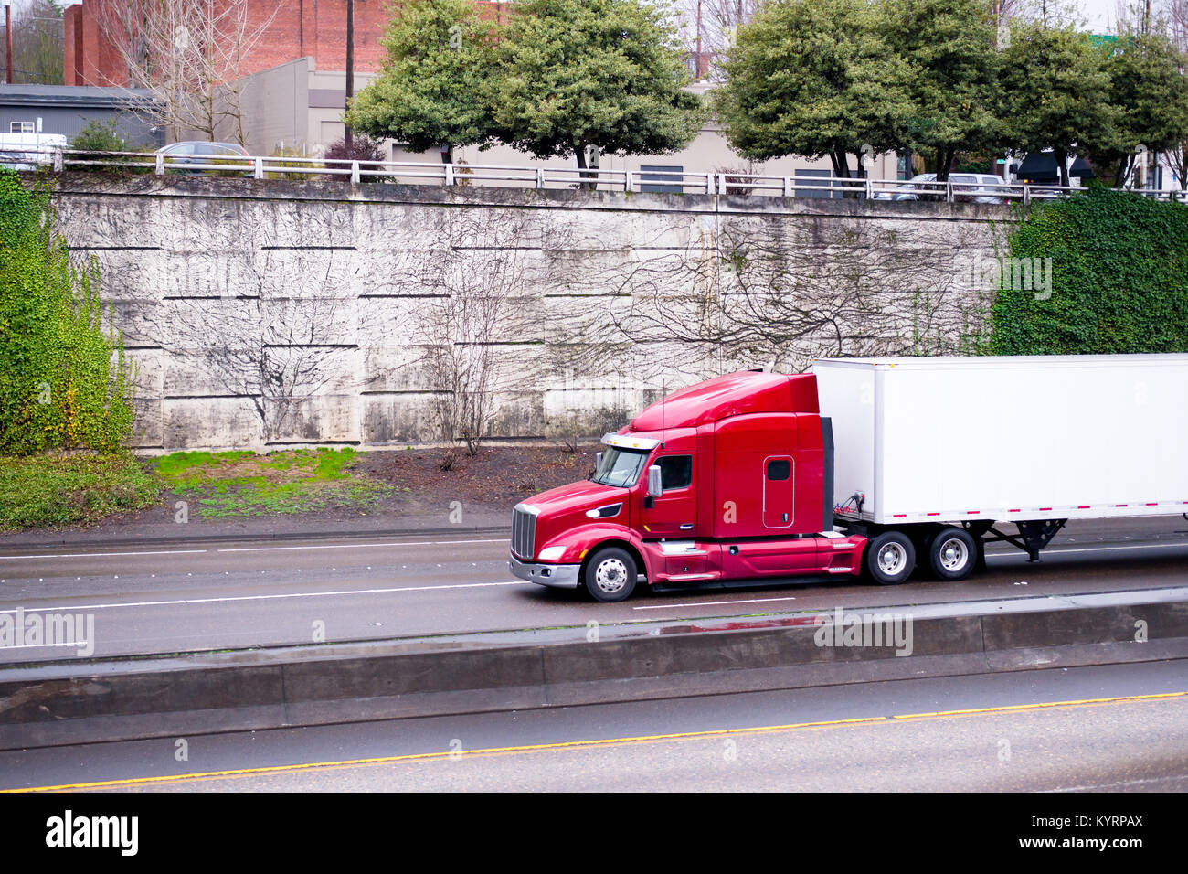 Truck drivers rest hi-res stock photography and images - Alamy