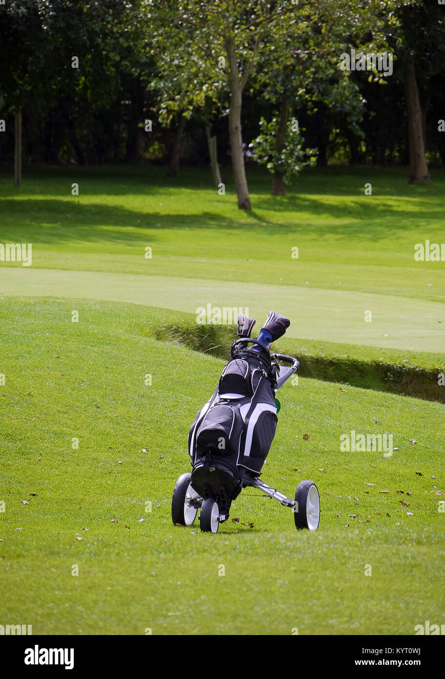 Golf trolley hires stock photography and images Alamy