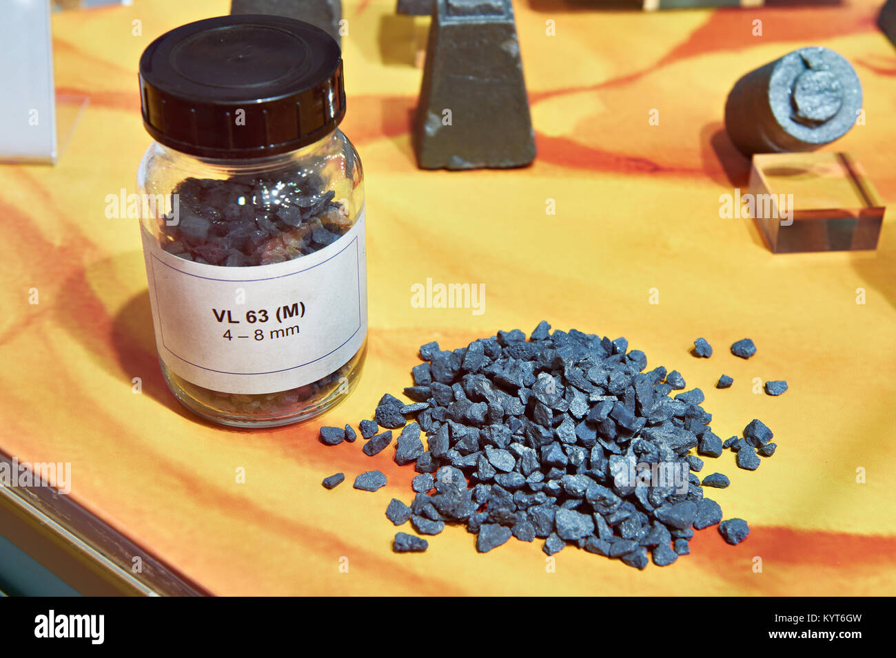 Graphite mineral hires stock photography and images Alamy