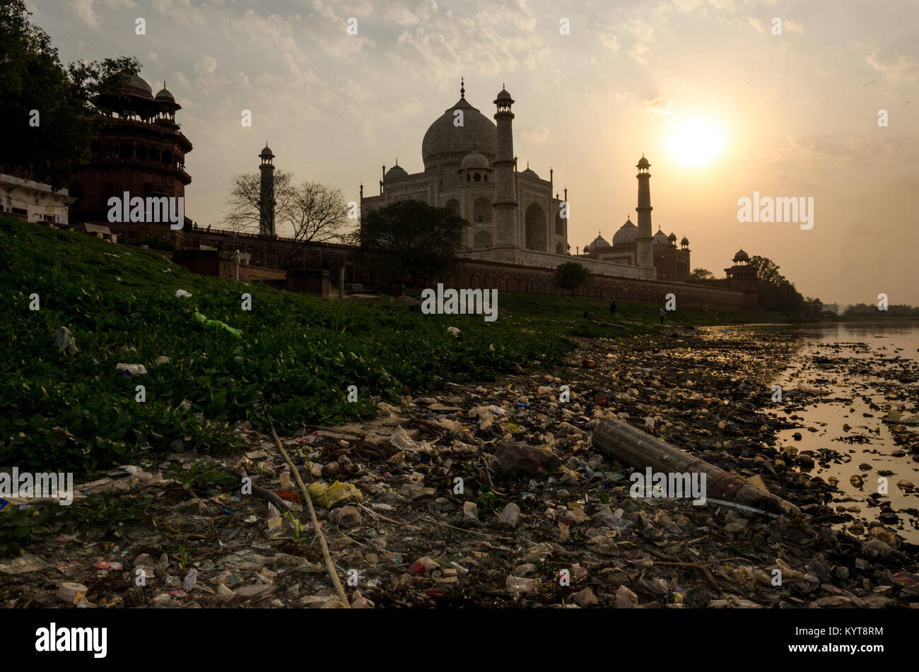 Yamuna river agra pollution hires stock photography and images Alamy