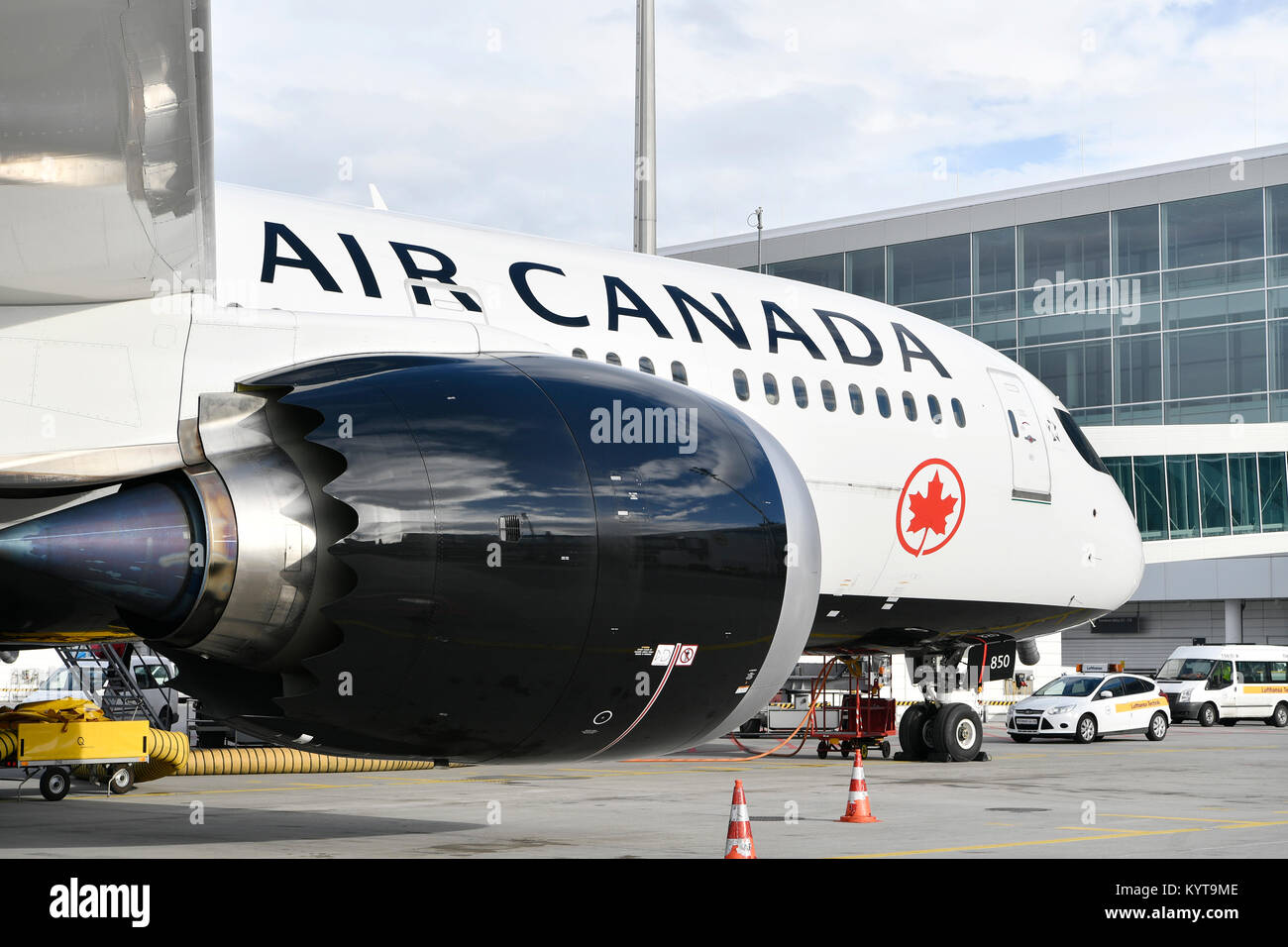 Air Canada, Boeing, B787-900, Dreamliner, satellite handling, on block, Munich Airport, Stock Photo