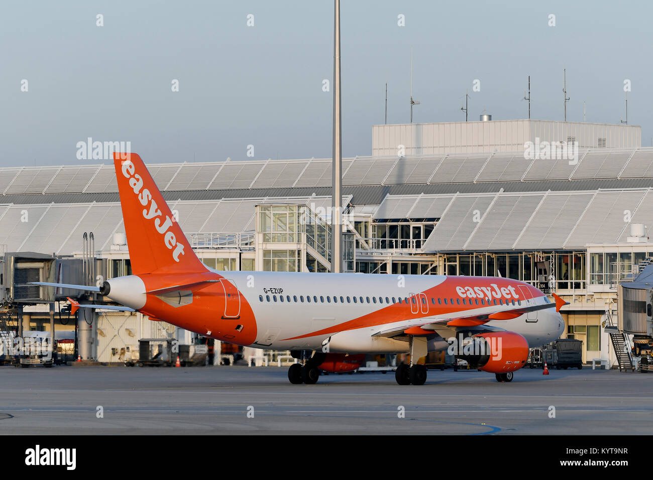 EasyJet, Airbus, A320, aircraft, airplane, plane, airlines, airways, roll, in, out,  Munich Airport, Stock Photo