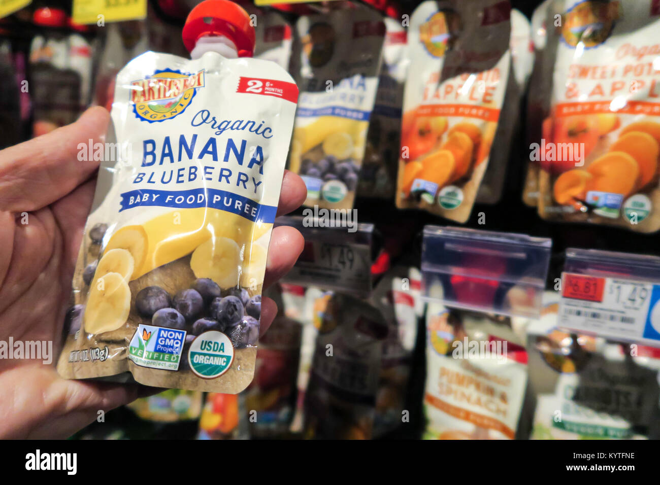 Whole Foods Market Bryant Park, NYC, USA Stock Photo - Alamy