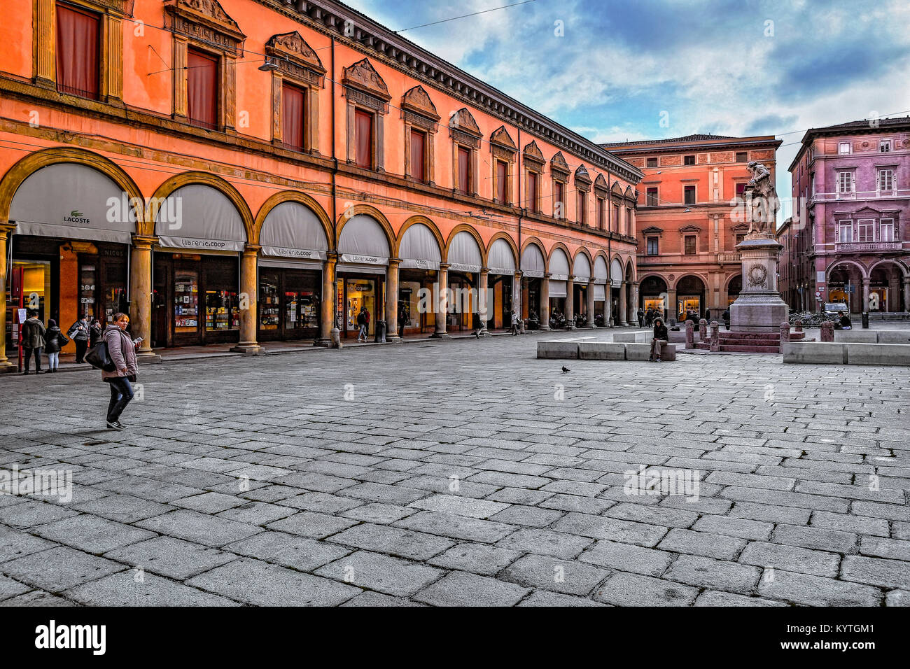 Page 2 - Piazza Galvani Bologna High Resolution Stock Photography and  Images - Alamy