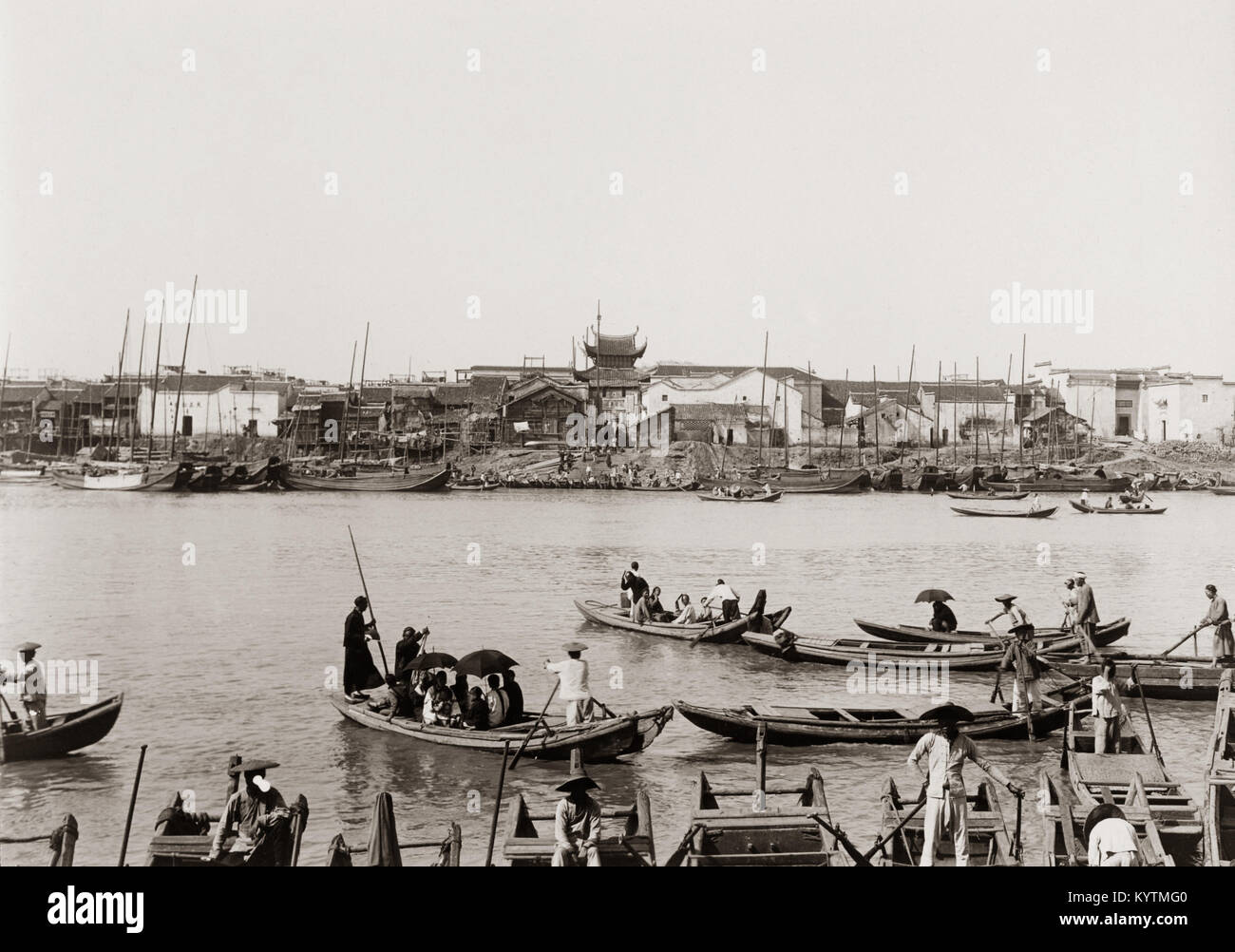 Waterfront scene with boats, China c.1900 - Location is in the Hankow/Hanyang/Wuchang area now know as Hankou. Stock Photo