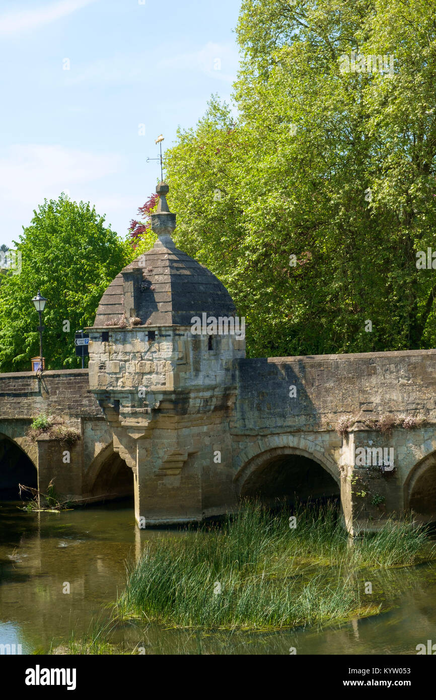 Historic Town Bridge and Lock-up, Bradford-on-Avon, Wiltshire, UK Stock Photo