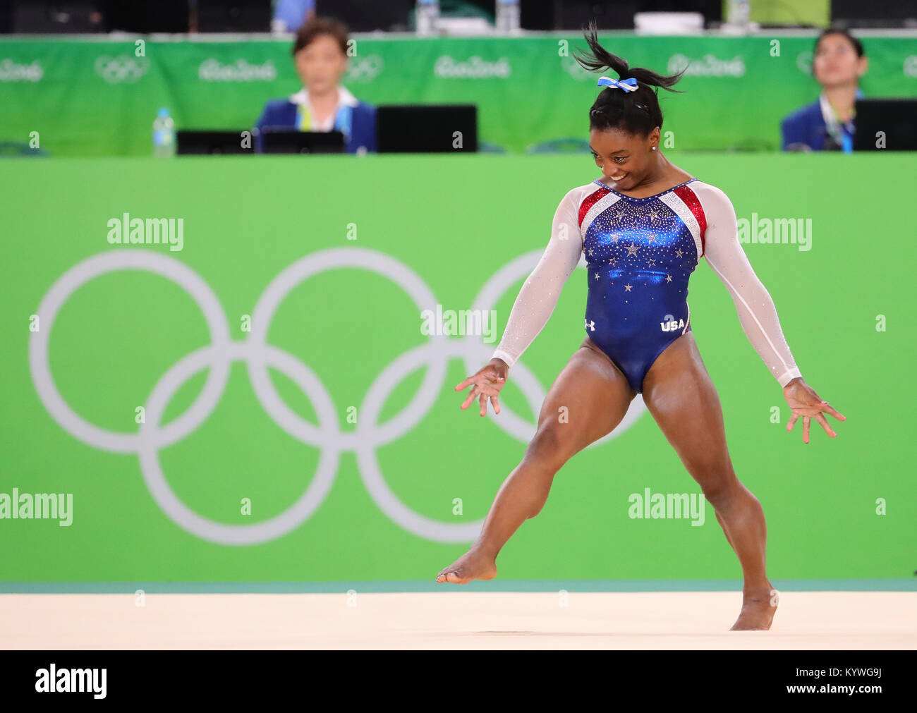 Simone Biles Of The Usa Performs On The Floor At The Women S Individual All Around Final Of The Artistic Gymnastics Event During The Rio 16 Olympic Games In Rio De Janeiro Brazil 11