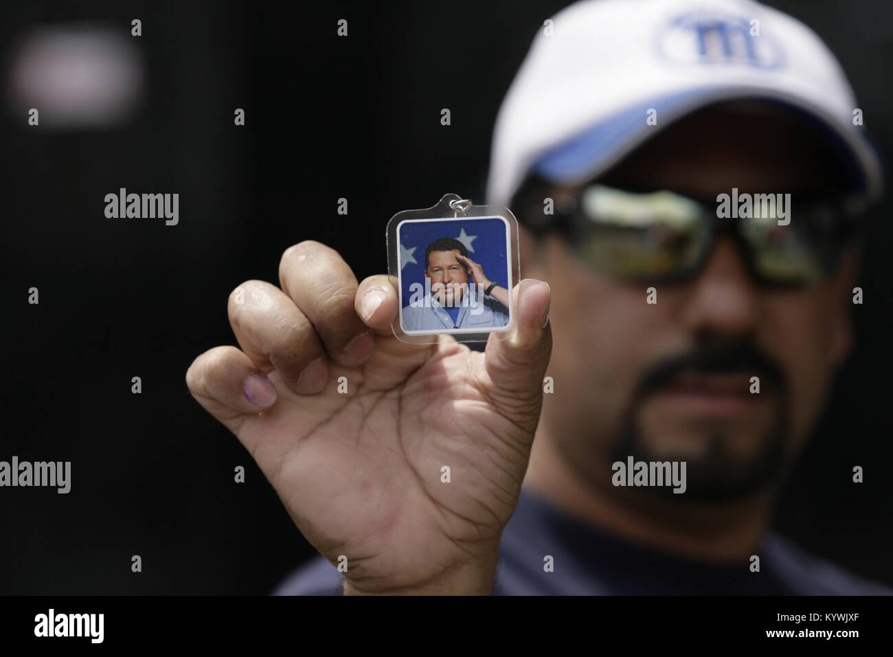 Caracas, Distrito Capital, Venezuela. 19th Apr, 2013. April 19, 2013. followers of the former presidenthavez and the ''Chavismo'', are present around the national assembly for the swearing-in of Nicolas Maduro, as president of Venezuela. Photo: Juan Carlos Hernandez Credit: Juan Carlos Hernandez/ZUMA Wire/Alamy Live News Stock Photo