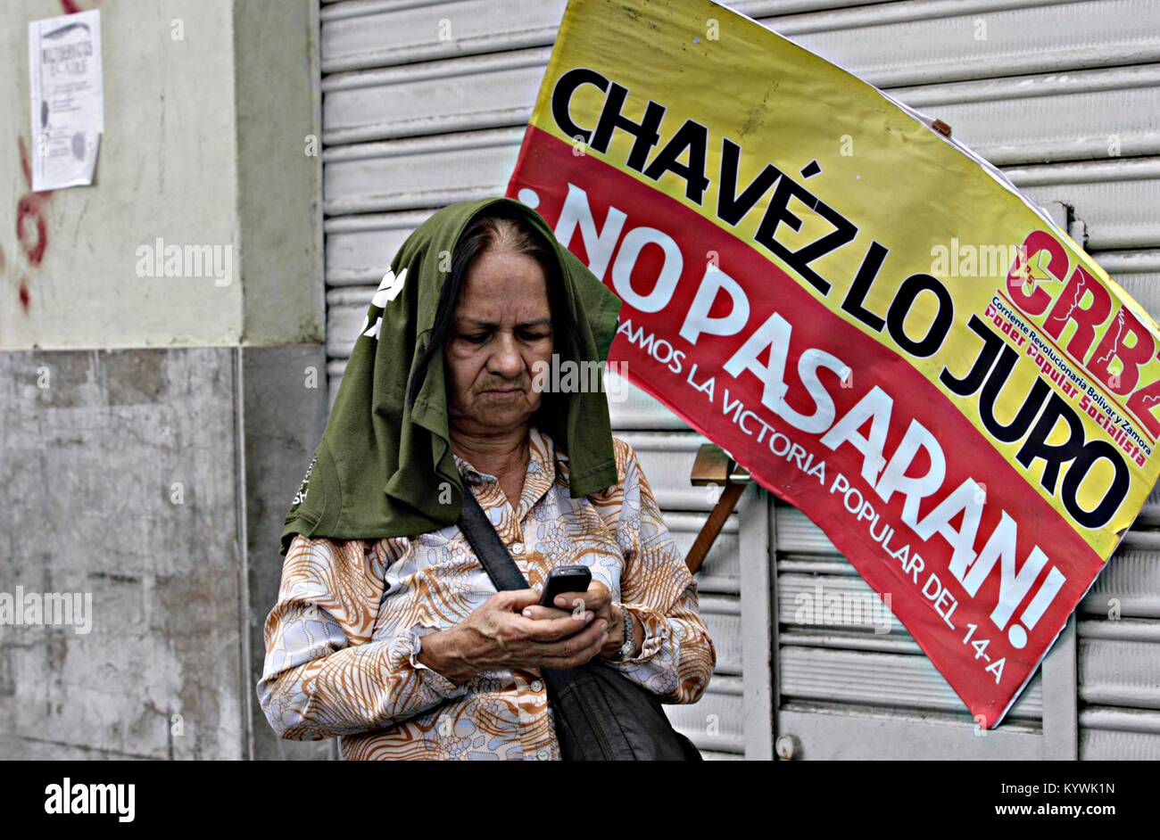 Caracas, Distrito Capital, Venezuela. 19th Apr, 2013. April 19, 2013. followers of the former presidenthavez and the ''Chavismo'', are present around the national assembly for the swearing-in of Nicolas Maduro, as president of Venezuela. Photo: Juan Carlos Hernandez Credit: Juan Carlos Hernandez/ZUMA Wire/Alamy Live News Stock Photo