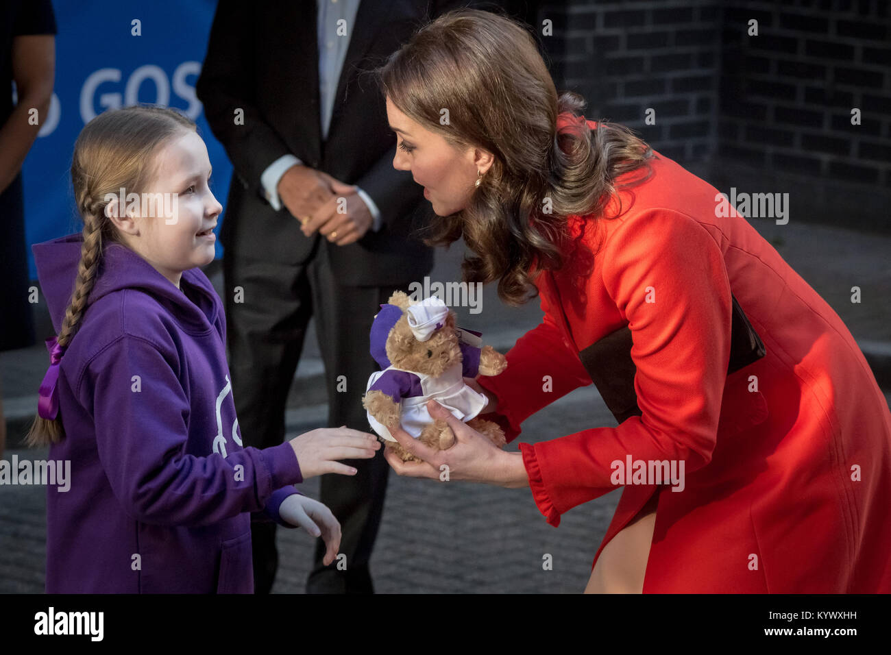 London, UK. 17th Jan, 2018. The Duchess of Cambridge is given teddy bear gifts by nine year old Ava Watt a patient at Great Ormond Street Hospital who has been treated for cystic fibrosis since birth. The Duchess's visit will officially open the Mittal Children's Medical Centre, home to the new Premier Inn Clinical Building. Credit: Guy Corbishley/Alamy Live News Stock Photo