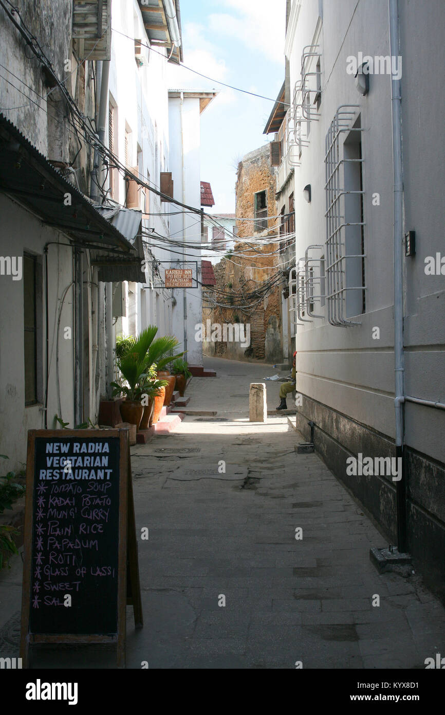 Stone Town Zanzibar Alley High Resolution Stock Photography And Images Alamy