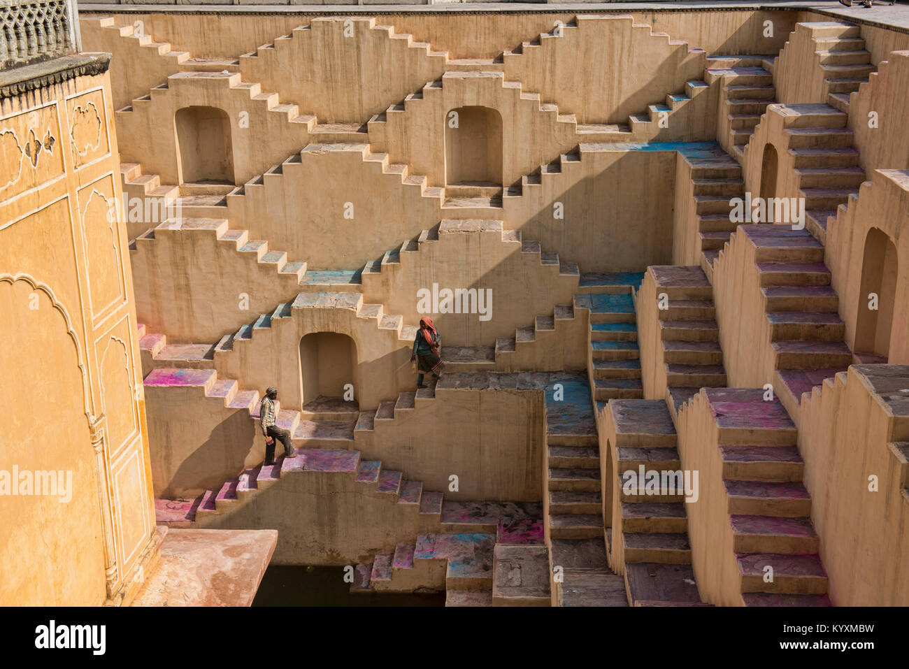 Sweeper at the Panna Meena ka Kund stepwell, Jaipur, India Stock Photo