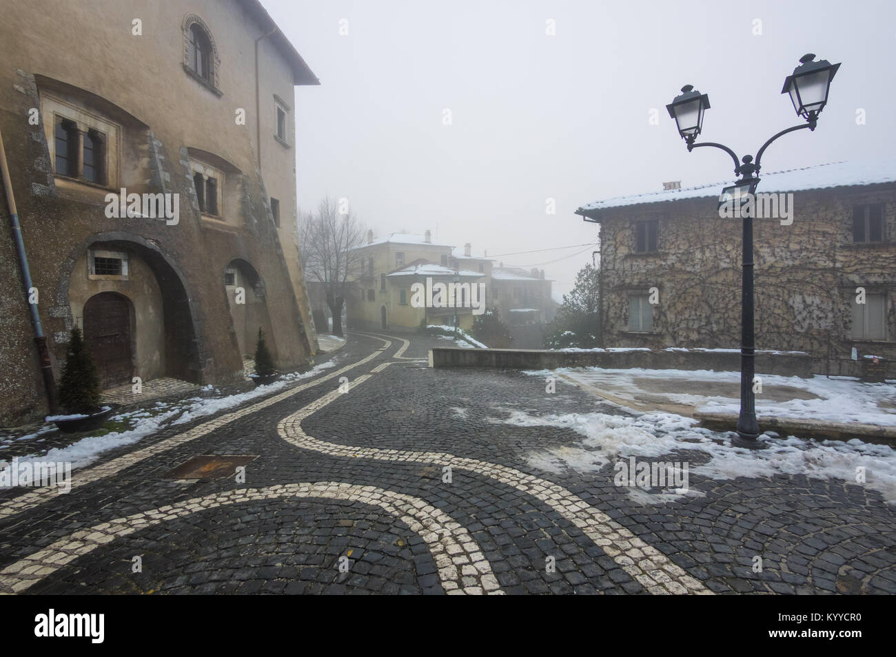 Abruzzo italy mountain village hi res stock photography and images