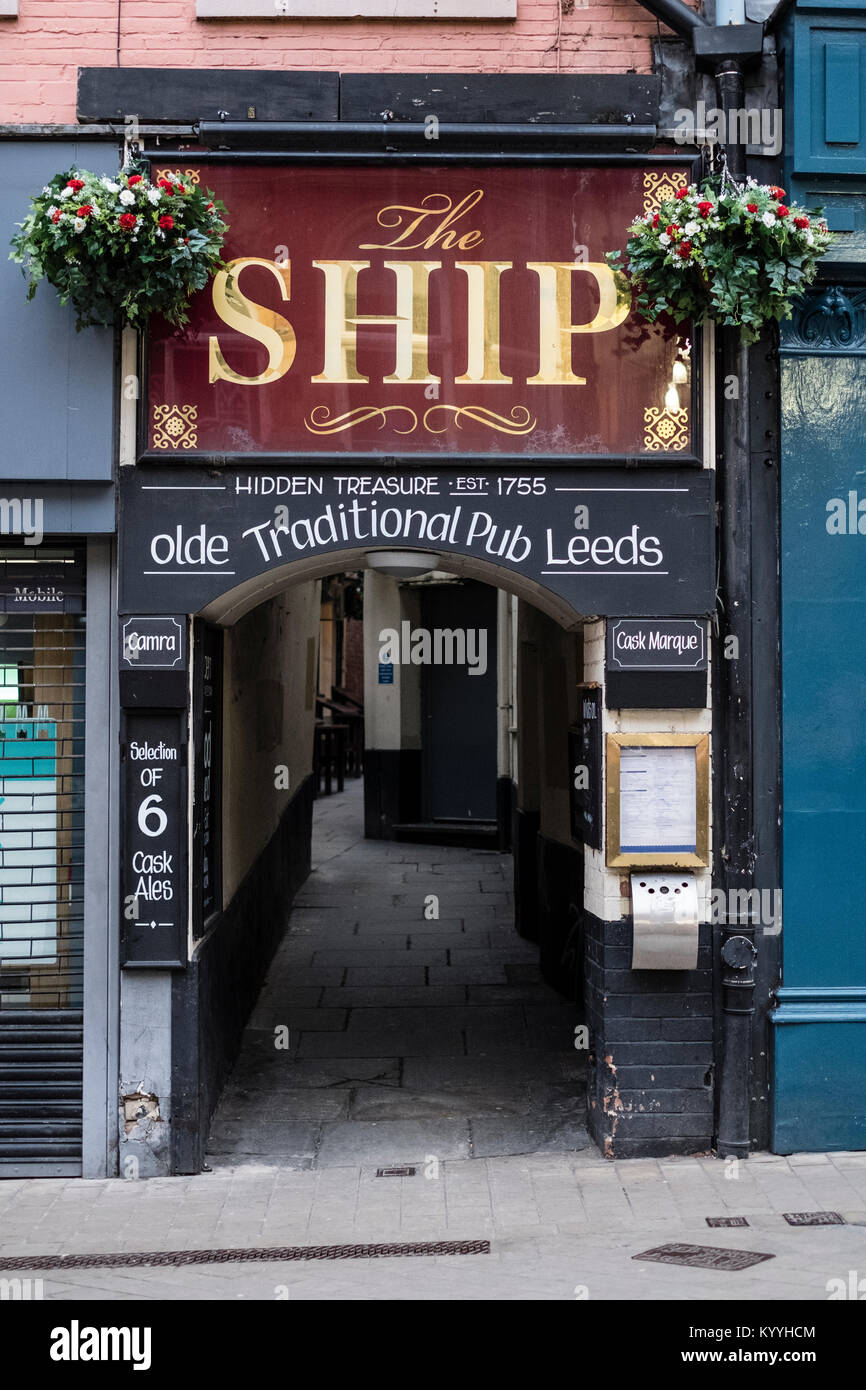 The Ship Inn, Traditional old Public house,  Leeds, West Yorkshire, UK Stock Photo
