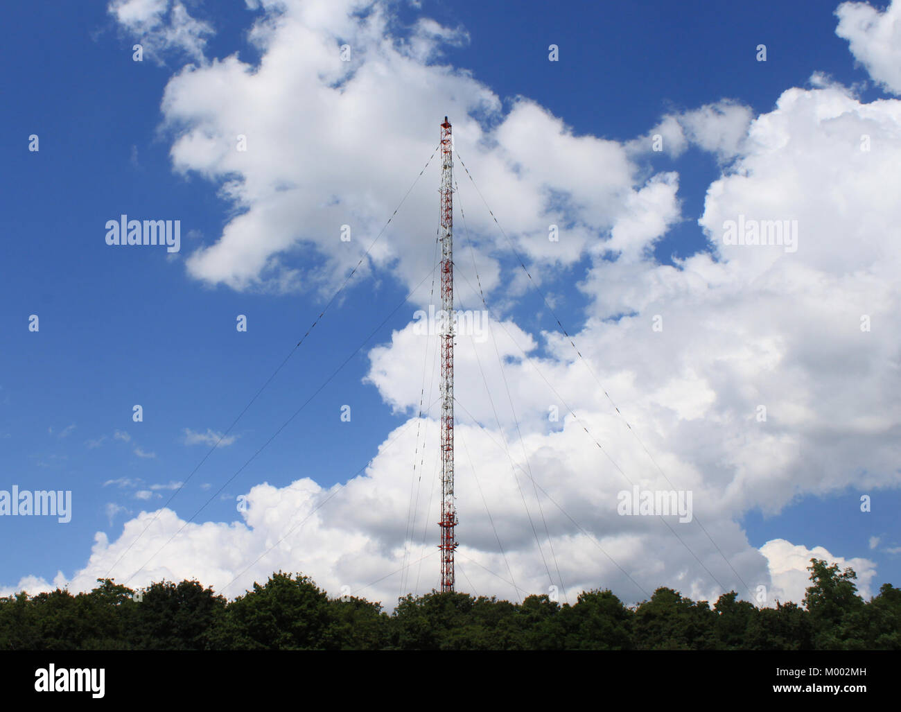 Regional radio transmitter antenna tower Stock Photo - Alamy
