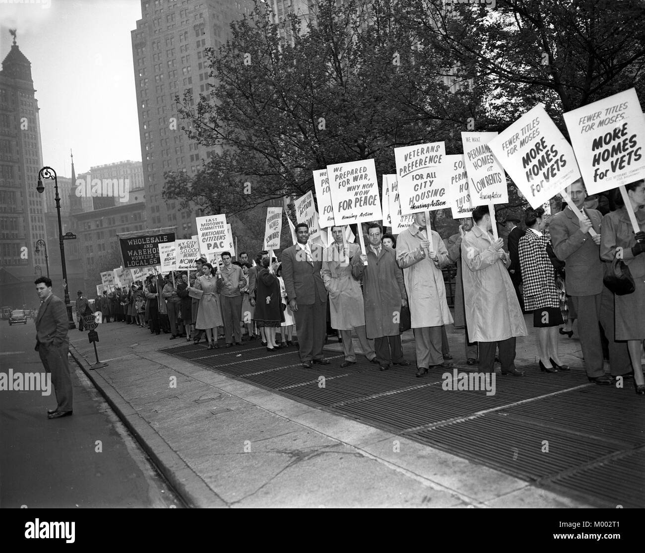 American second world war veterans 'Housing Protest' against the shortage of housing ouside City Hall, New York, USA 1946 Stock Photo
