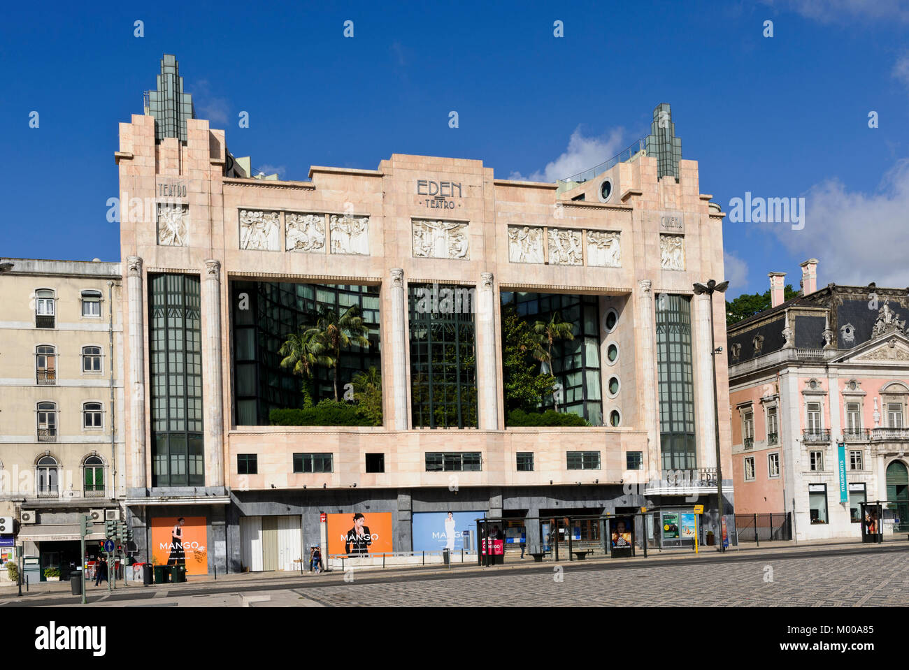 Eden Teatro (Cinema/Theatre), Lisbon, Portugal. It opened in 1931 and was  designed by architects Cassiano Branco and Carlo Florencio Dias Stock Photo  - Alamy