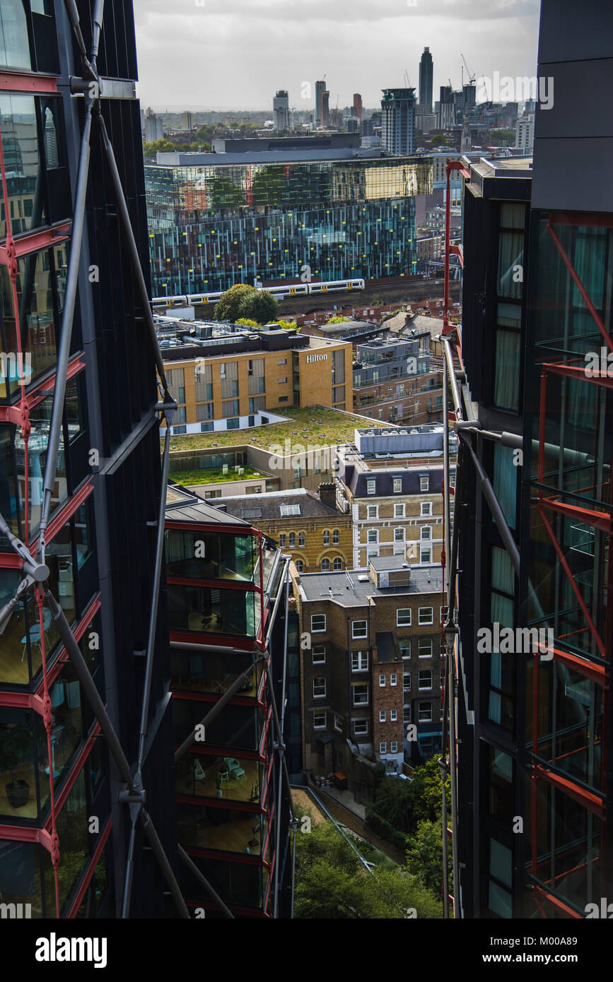 Looking southwest from the viewing platform at the Tate Modern Museum on the south bank. London, 2017 Stock Photo