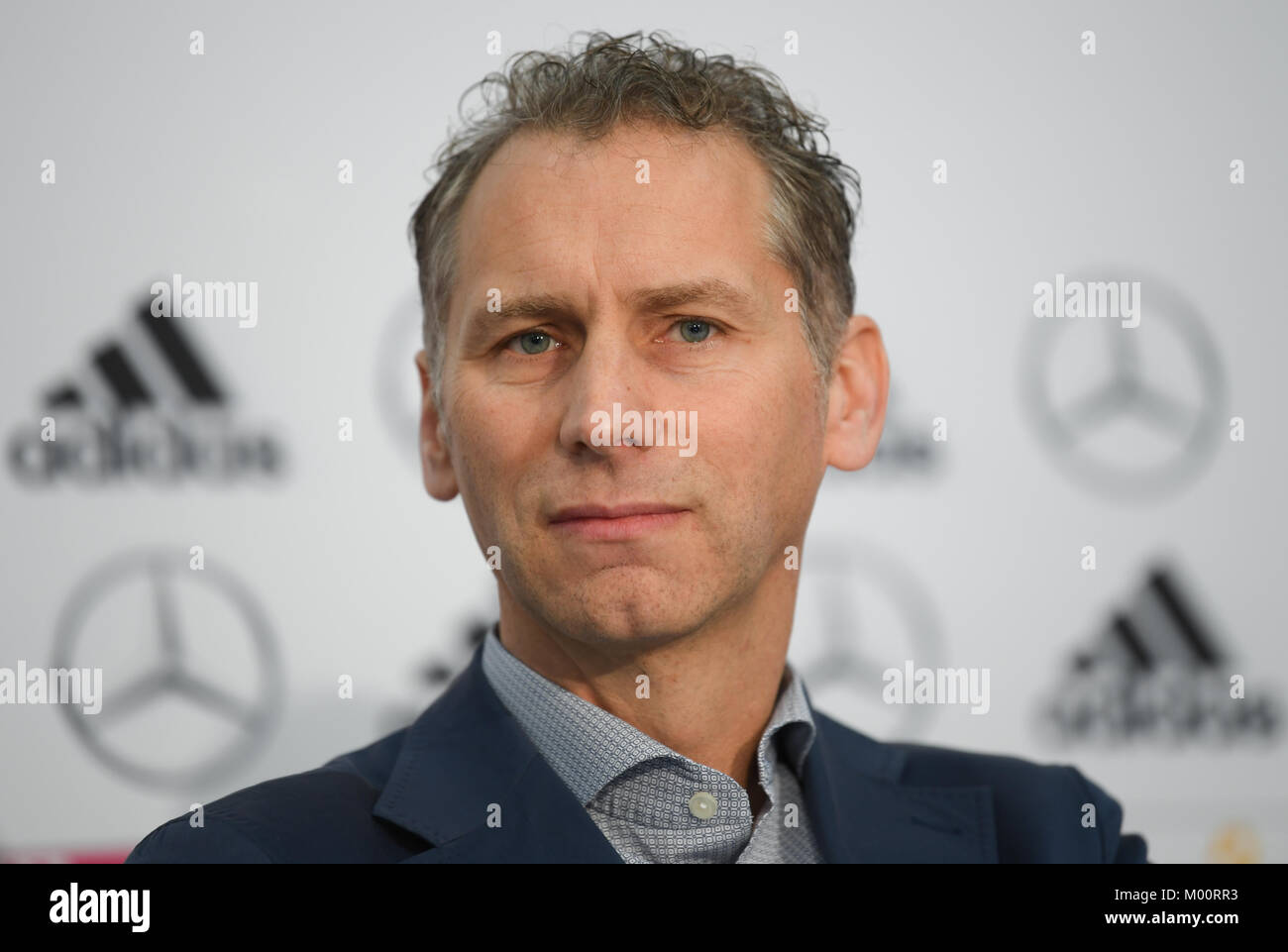 Schwenken hires stock photography and images Alamy