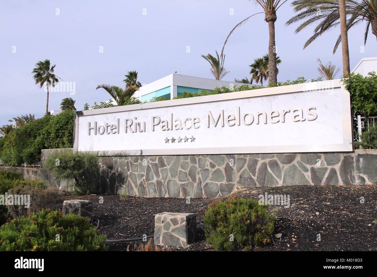 GRAN CANARIA, SPAIN - DECEMBER 6, 2015: Exterior view of Hotel Riu Palace  Meloneras in Gran Canaria, Spain. Riu Hotels was the 30th largest hotel  chai Stock Photo - Alamy