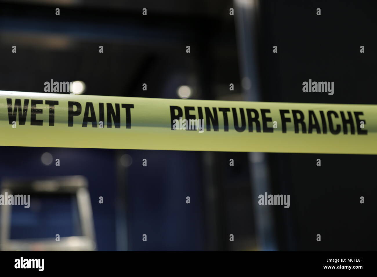 Wet paint warning sign hires stock photography and images Alamy