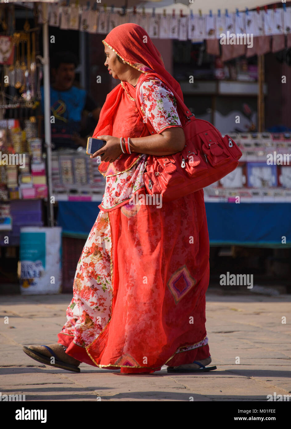 Indian woman in colorful saree, Jodhpur, Rajasthan, India Stock Photo ...
