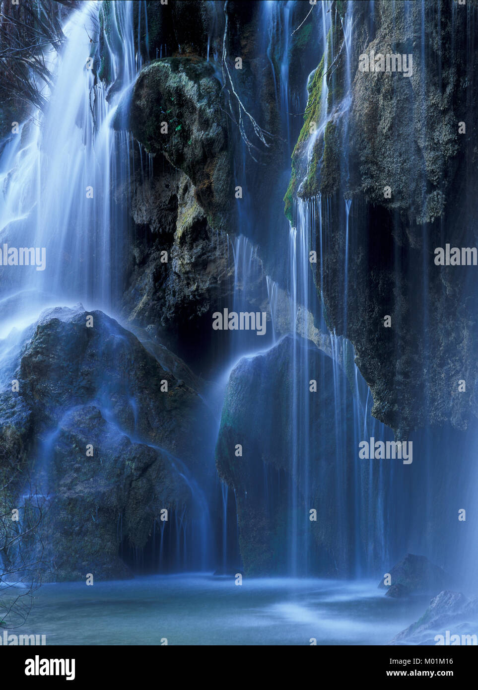 Colores naturales en la naturaleza hi-res stock photography and images ...