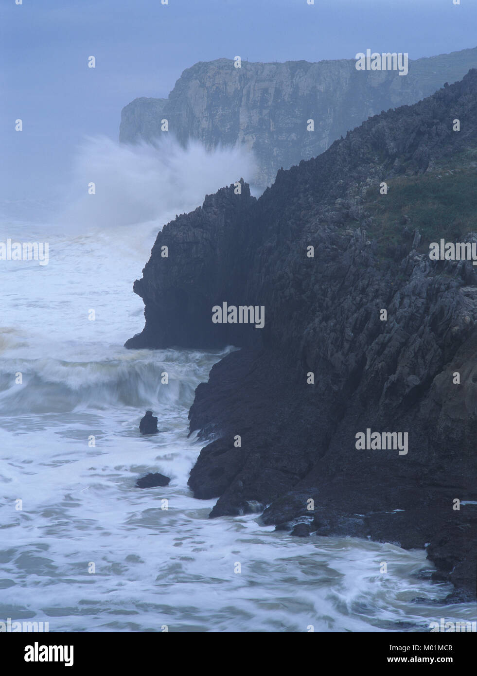 Paisaje acantilado hi-res stock photography and images - Alamy
