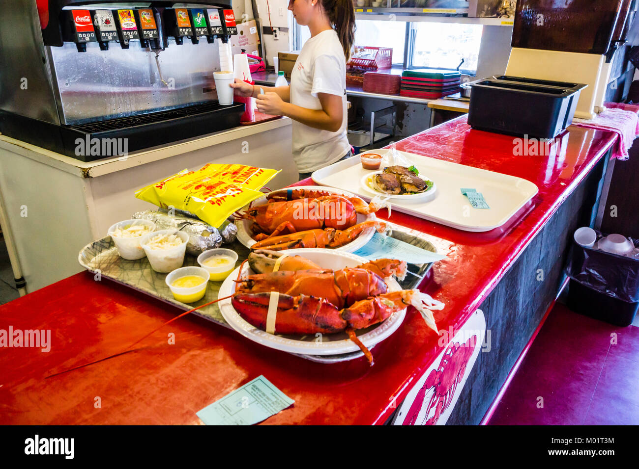 Abbotts lobster in rough noank hi-res stock photography and images - Alamy