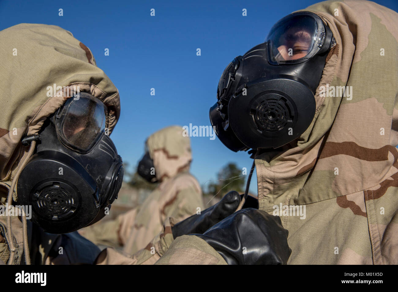 U.S. Marines with Headquarters Regiment, 1st Marine Logistics Group ...