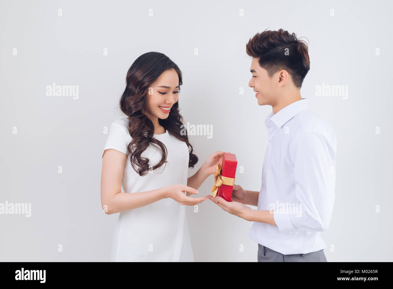 present to give a girl