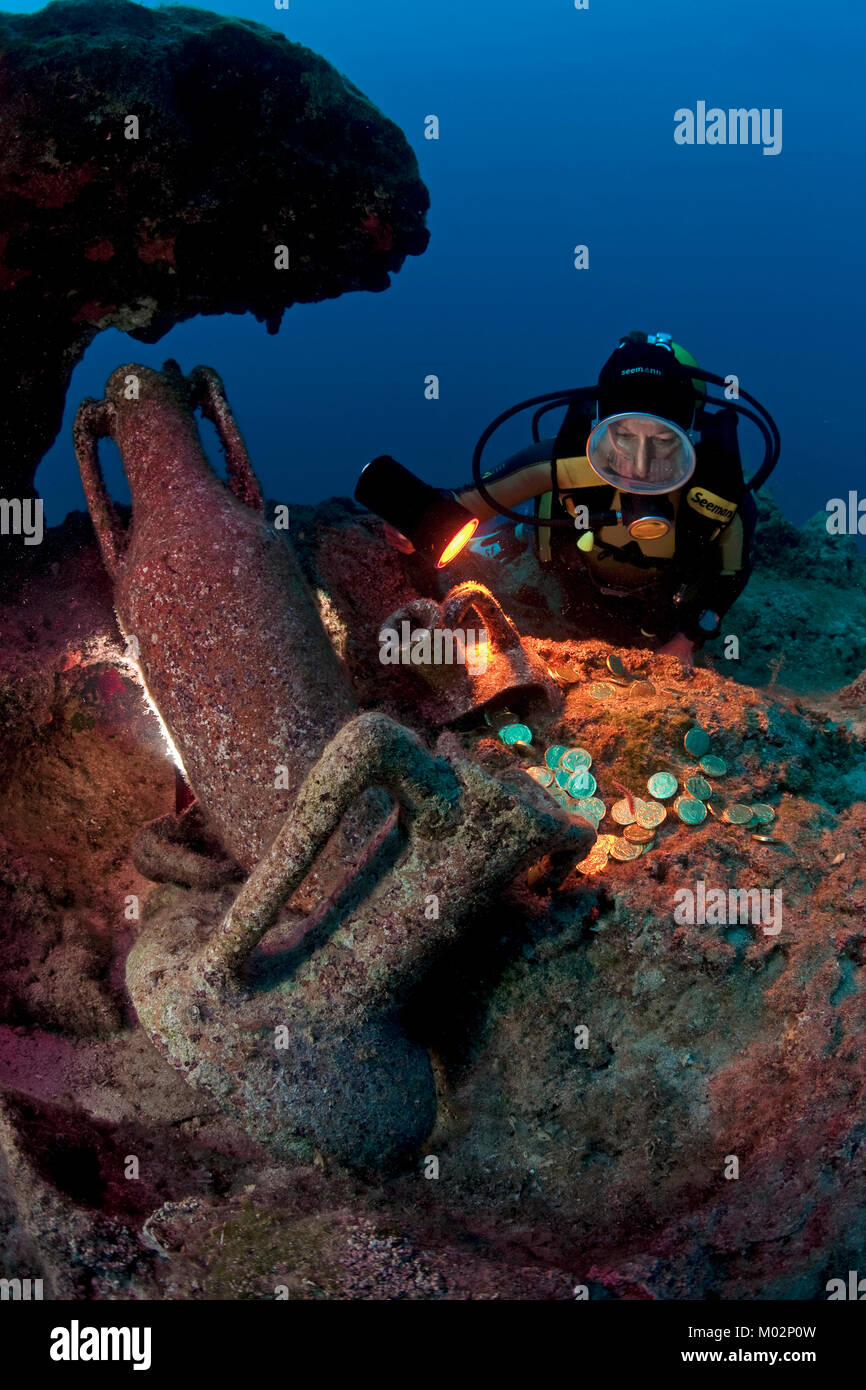 Scuba Diver Discover Old Amphoras Of 2nd Century B.c., Lykia 