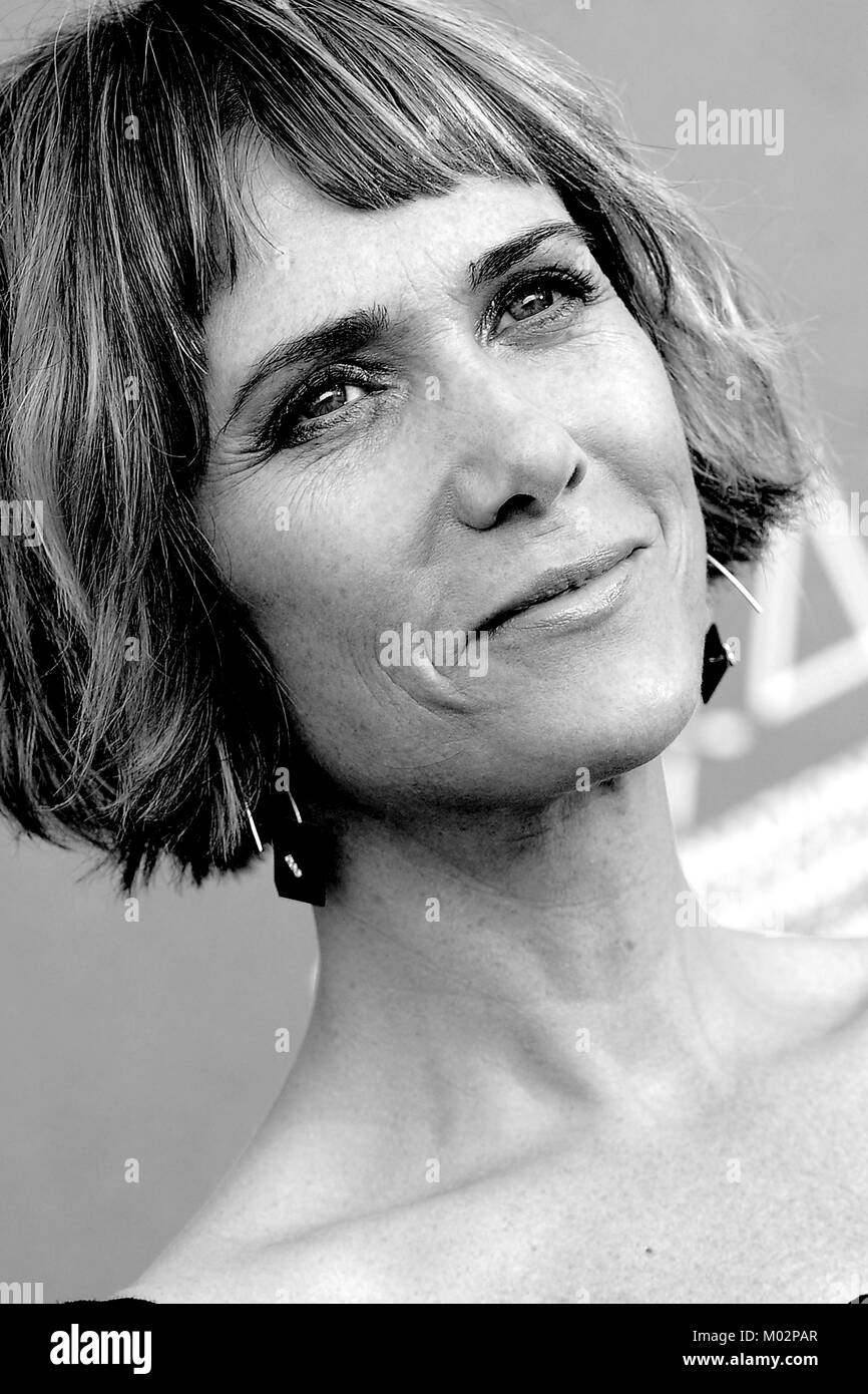 Kristen wiig Black and White Stock Photos & Images - Alamy