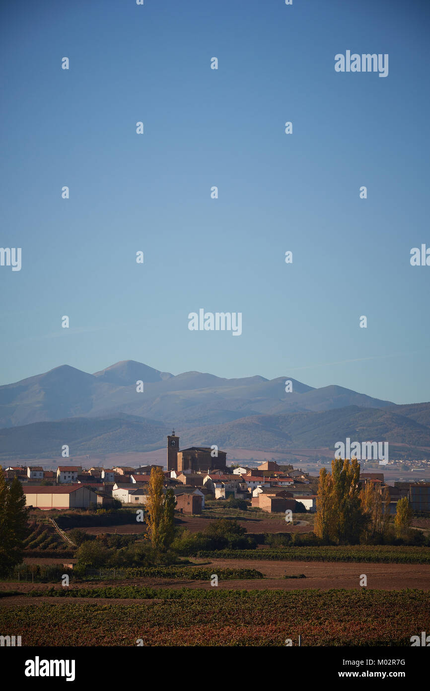 Azofra 26/10/17 Azofra set among Rioja vineyards with Mount San Lorenzo in ...