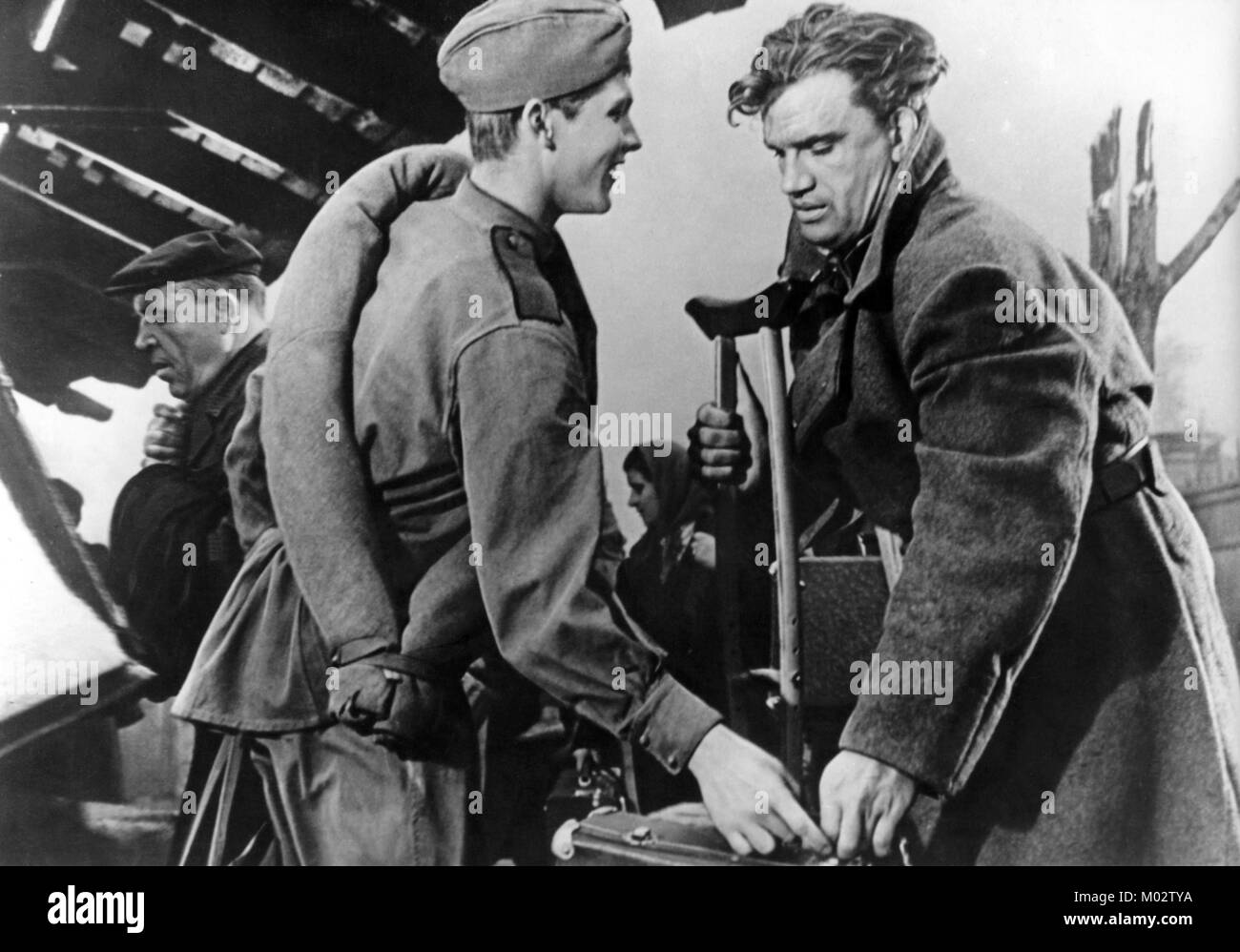 Ballada o soldate Ballad of a Soldier Year: 1959 - Soviet Union Director: Grigori Chukhrai Vladimir Ivashov , Yevgeni Urbansky Stock Photo