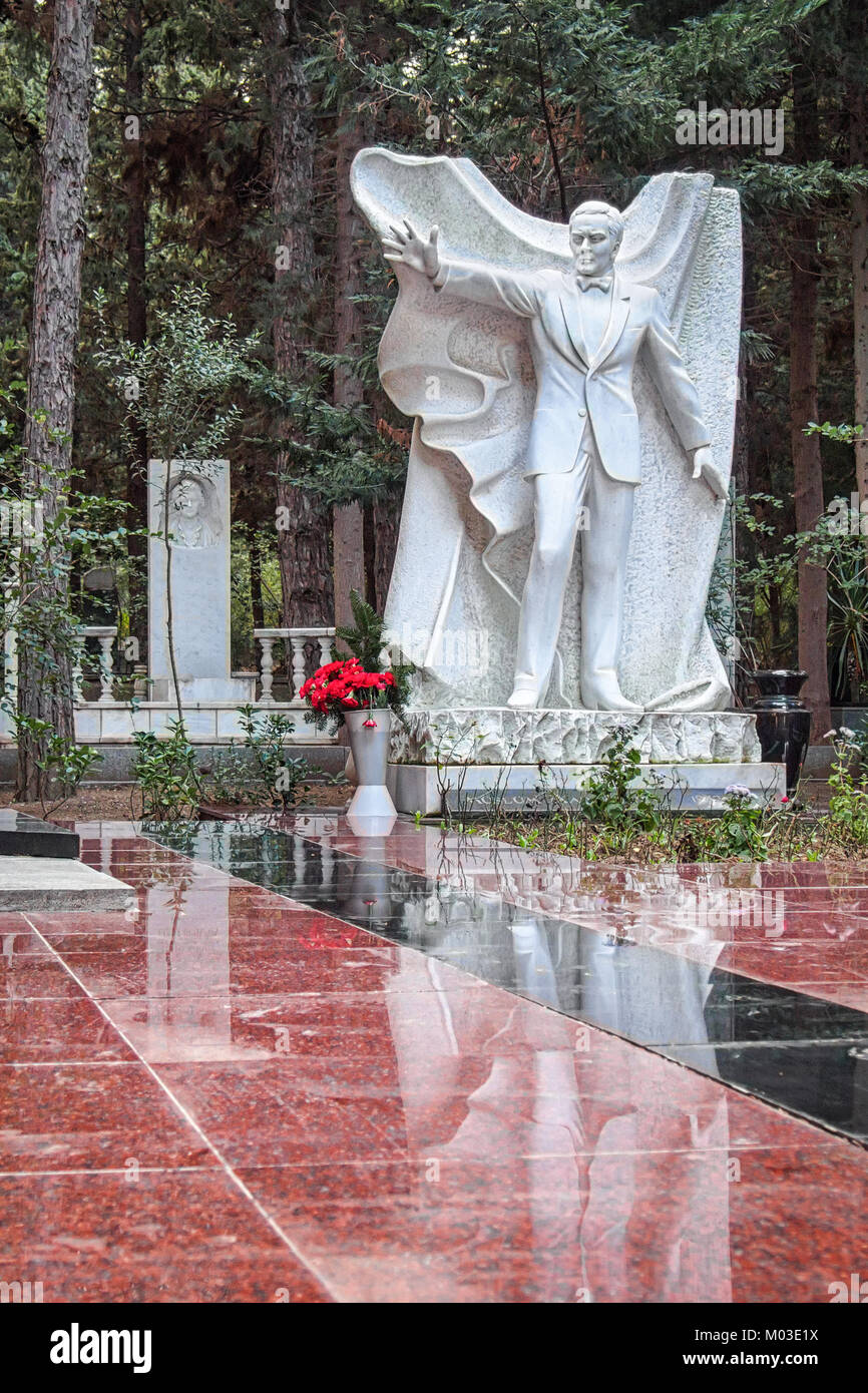 Monument on the grave of Soviet singer Muslim Magomayev at the Alley of Honor in Baku. Statue was created by sculp Stock Photo