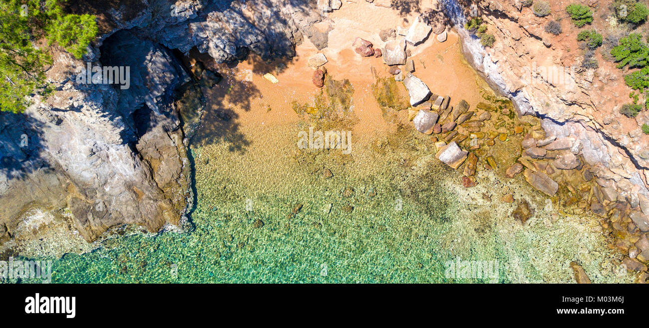 Overhead view beach rocks trees hi-res stock photography and images - Alamy