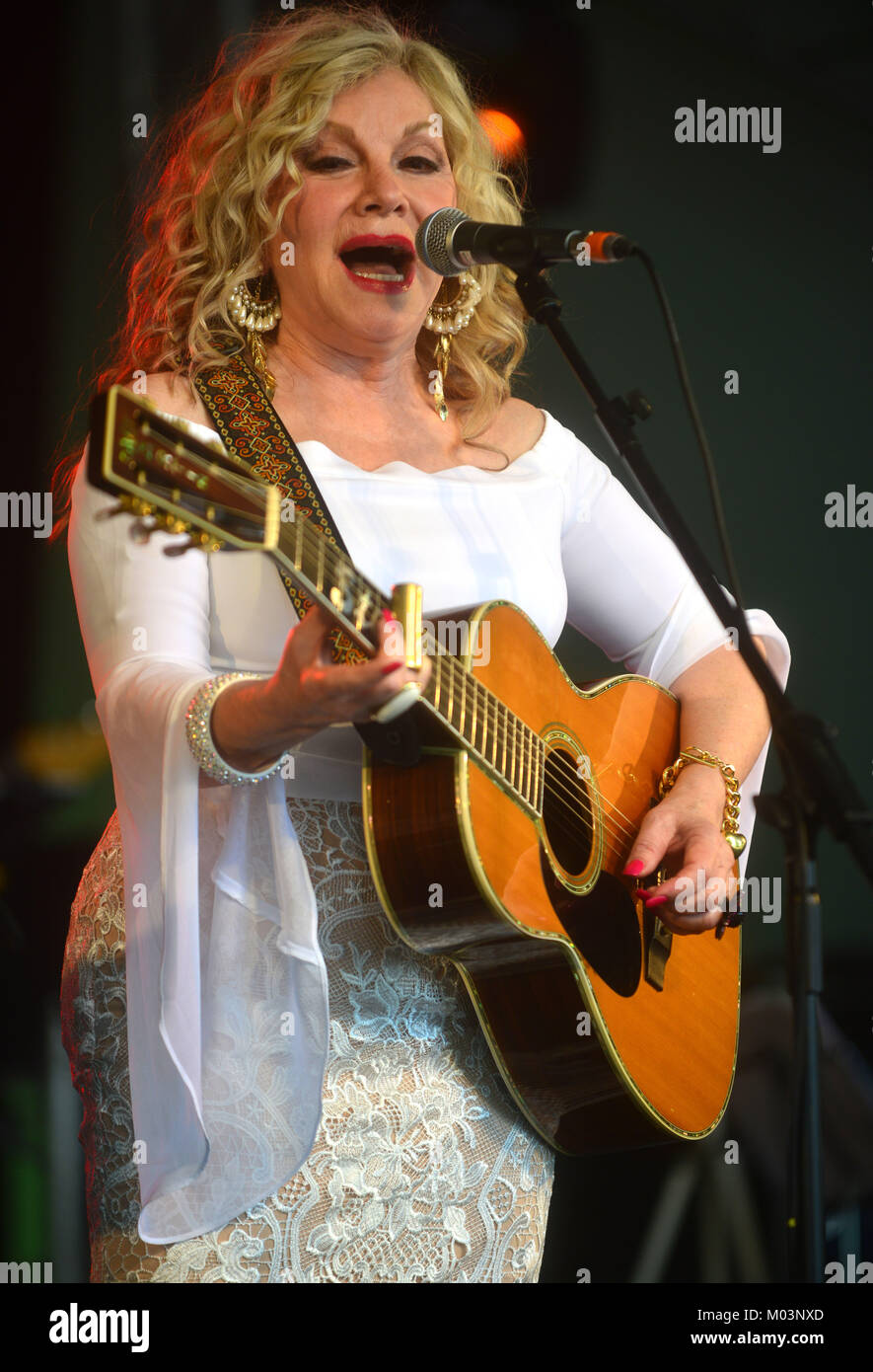 Stella parton where hi-res stock photography and images - Alamy